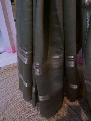 Assamese Handloom Green Saree with Red Contrast Blouse Online