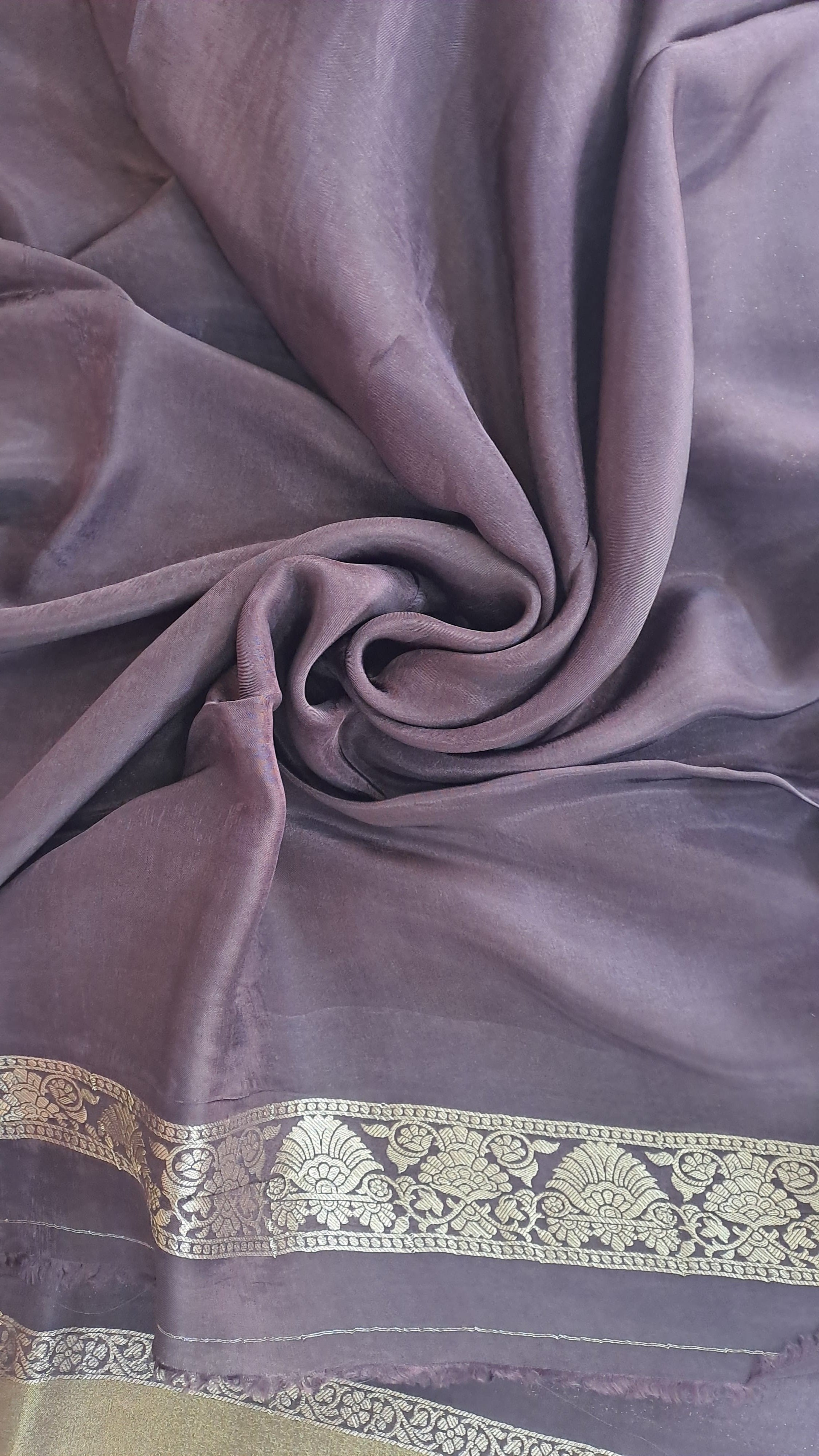 Premium Brown Shimmer Crepe Tissue Paper with Elegant Line Texture Online