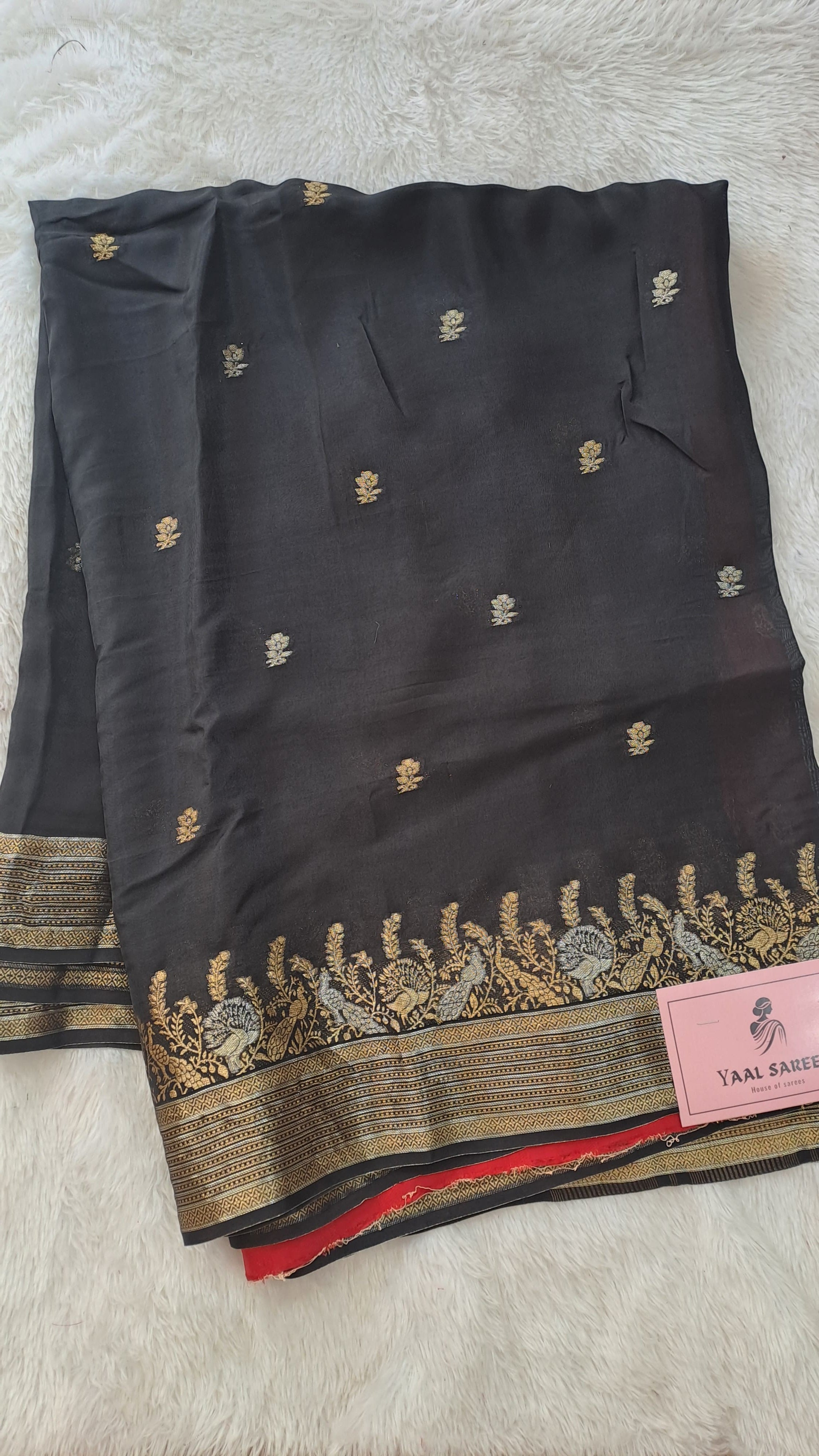 Elegant Handwoven Festive and Party Wear Saree Online