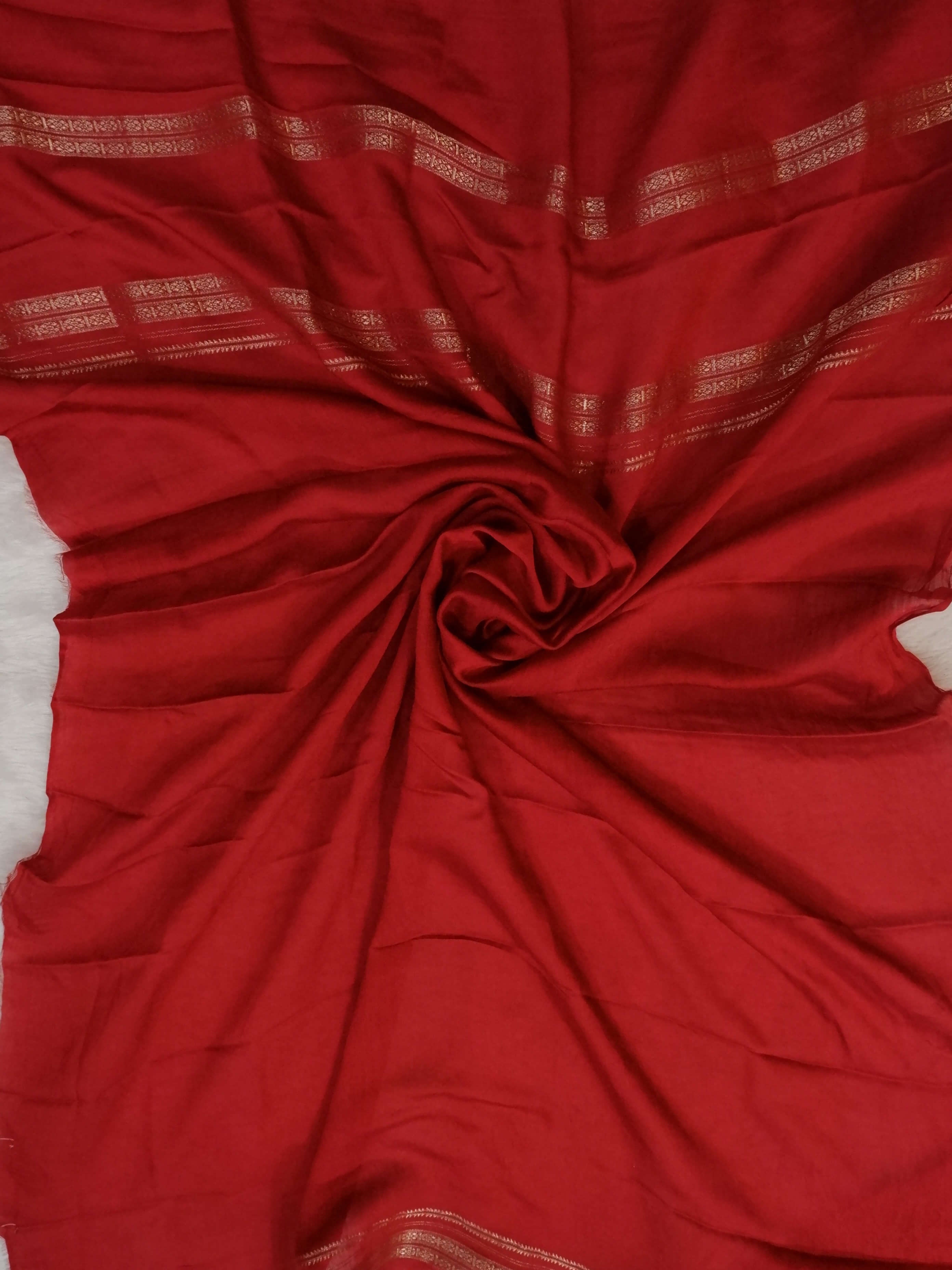 Assamese Handloom Green Saree with Red Contrast Blouse Online