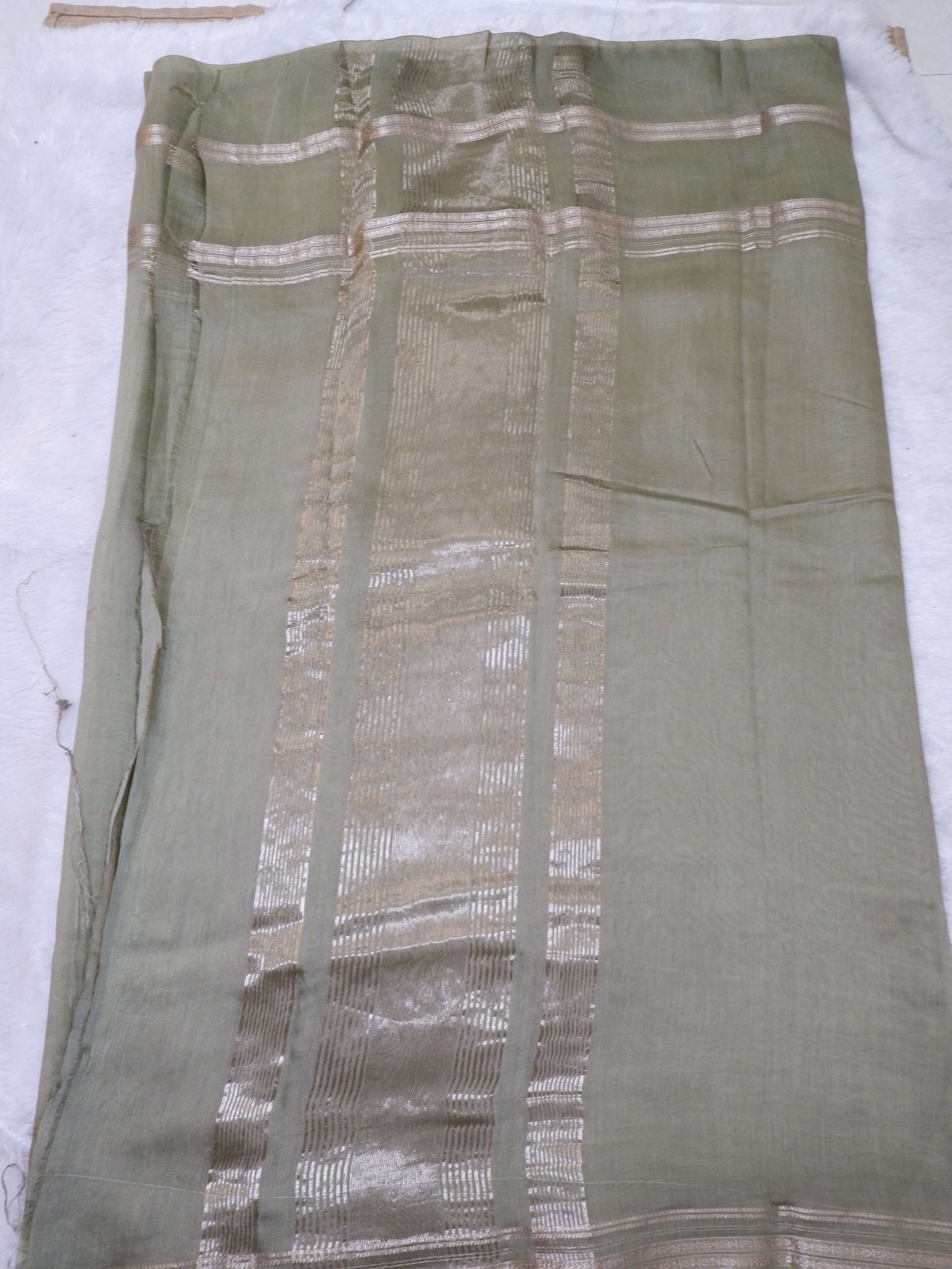 Assamese Handloom Green Saree with Red Contrast Blouse Online