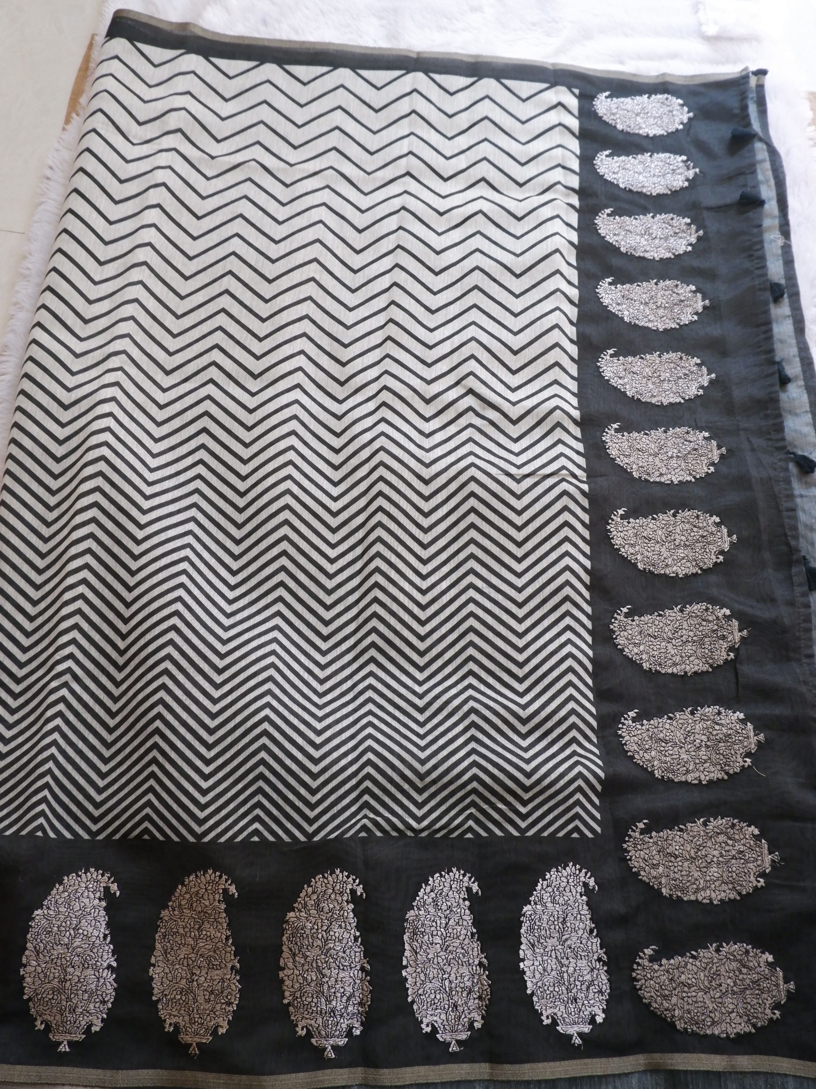Elegant Chanderi Zigzag Sarees Online