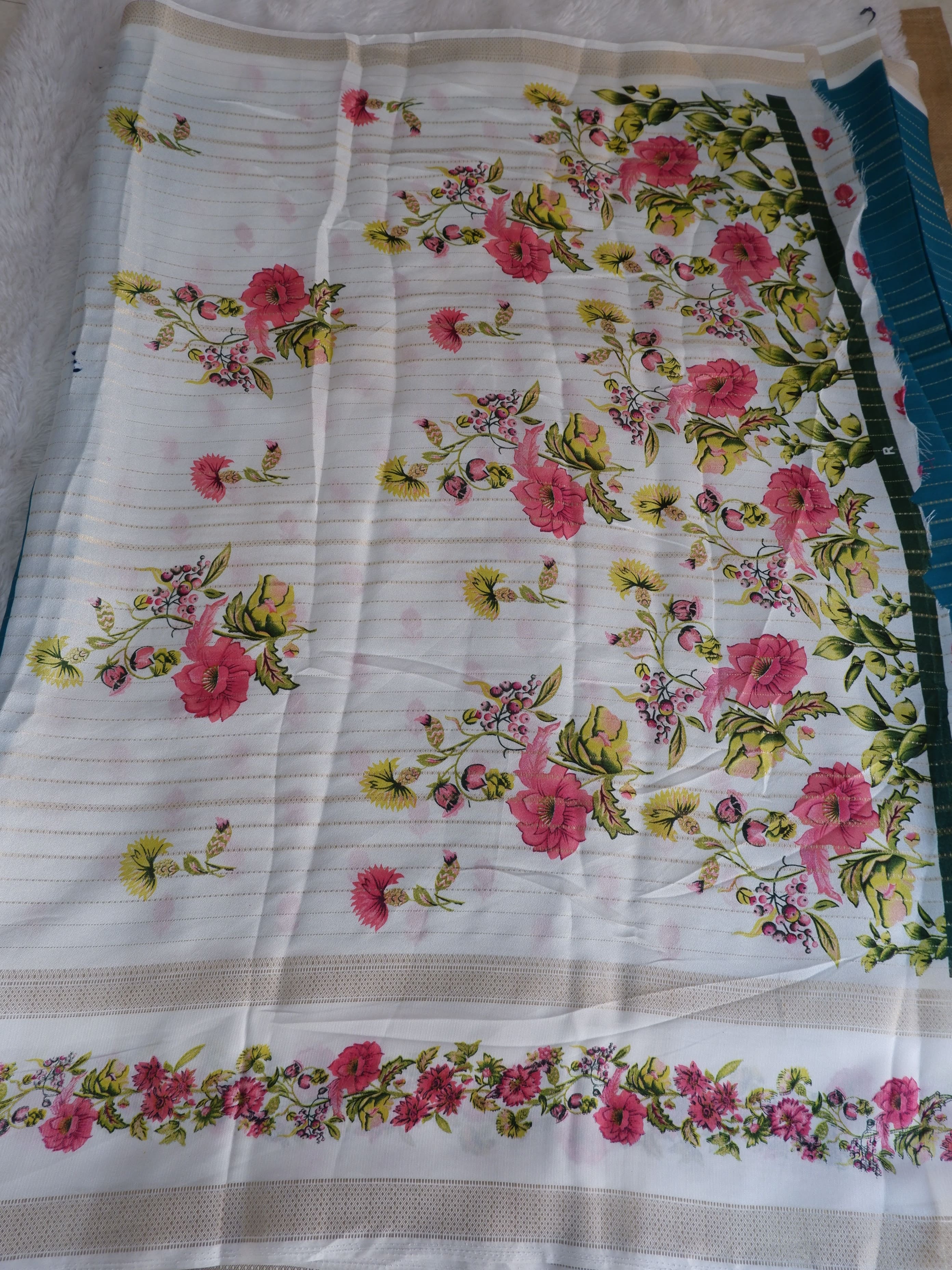Rama Green & White Crepe Silk Saree Online