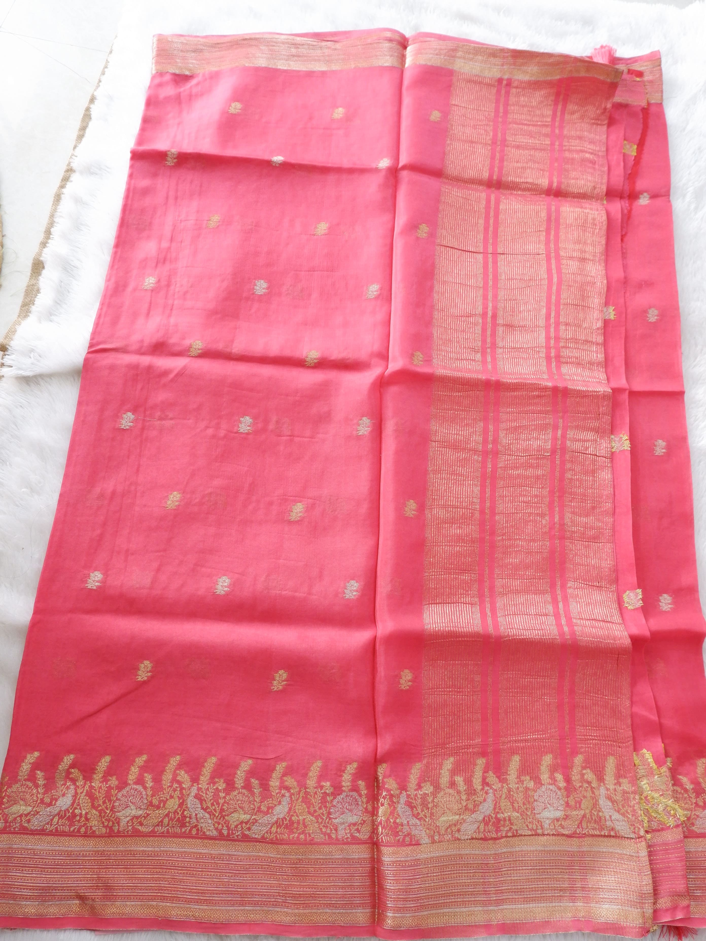 Elegant Handwoven Festive and Party Wear Saree Online