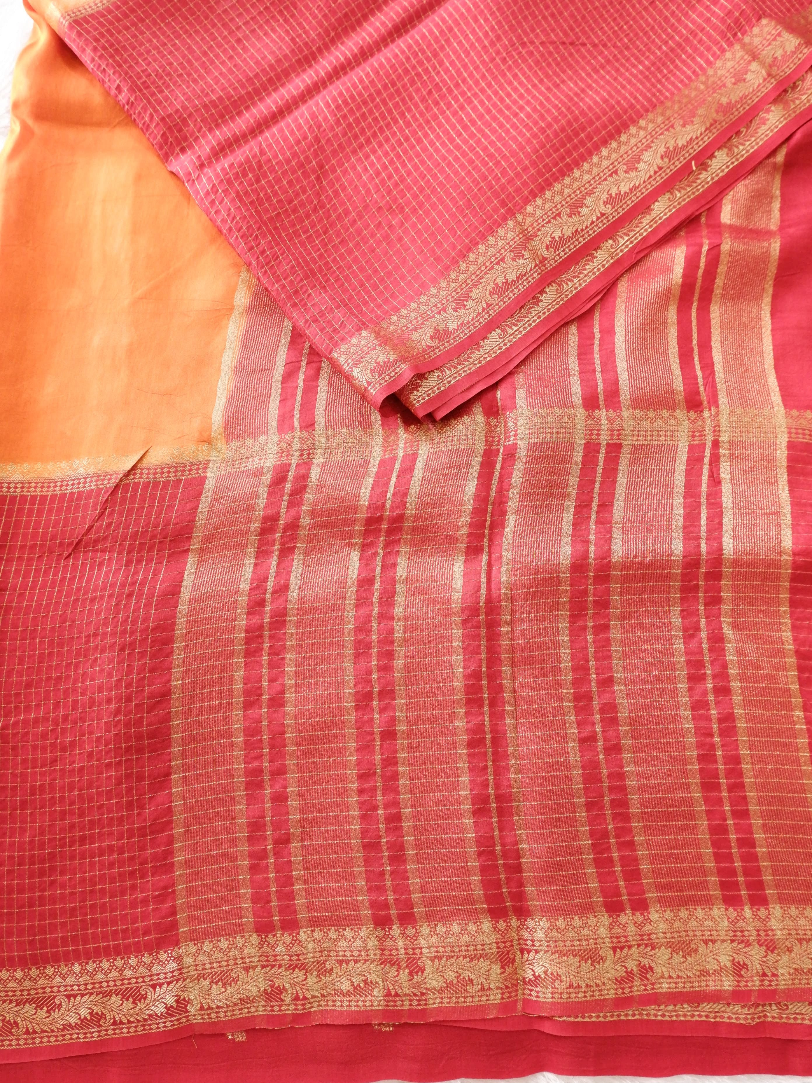 Red Crepe Saree with Check Pattern Online