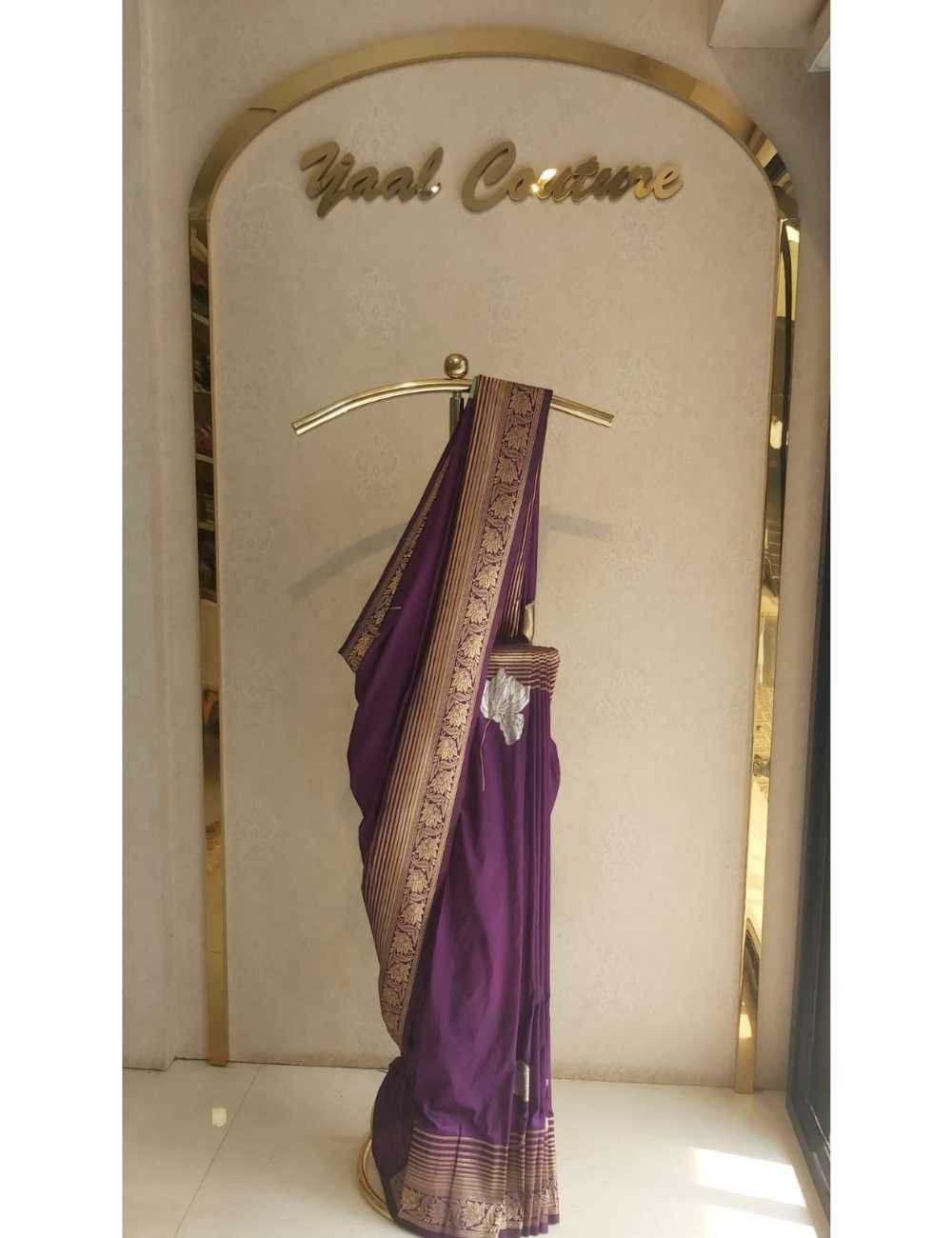 Blended Silk Saree with Flower Motif Purple