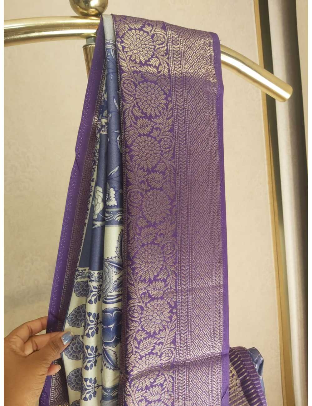 Semi Tassar Print with Indigo Zari Border