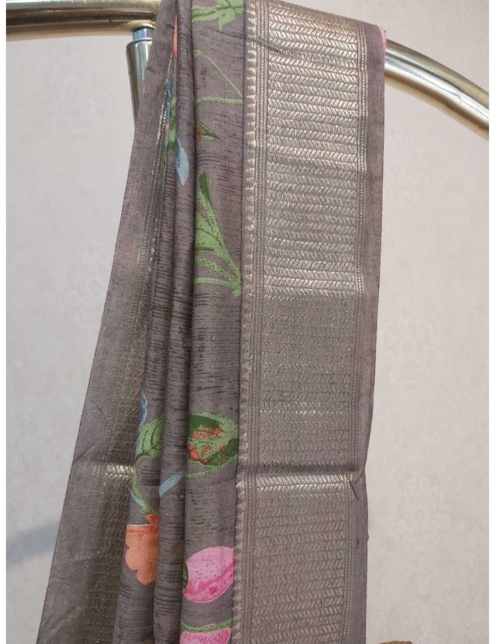 Soft Binny Crepe in Dark Brown Border