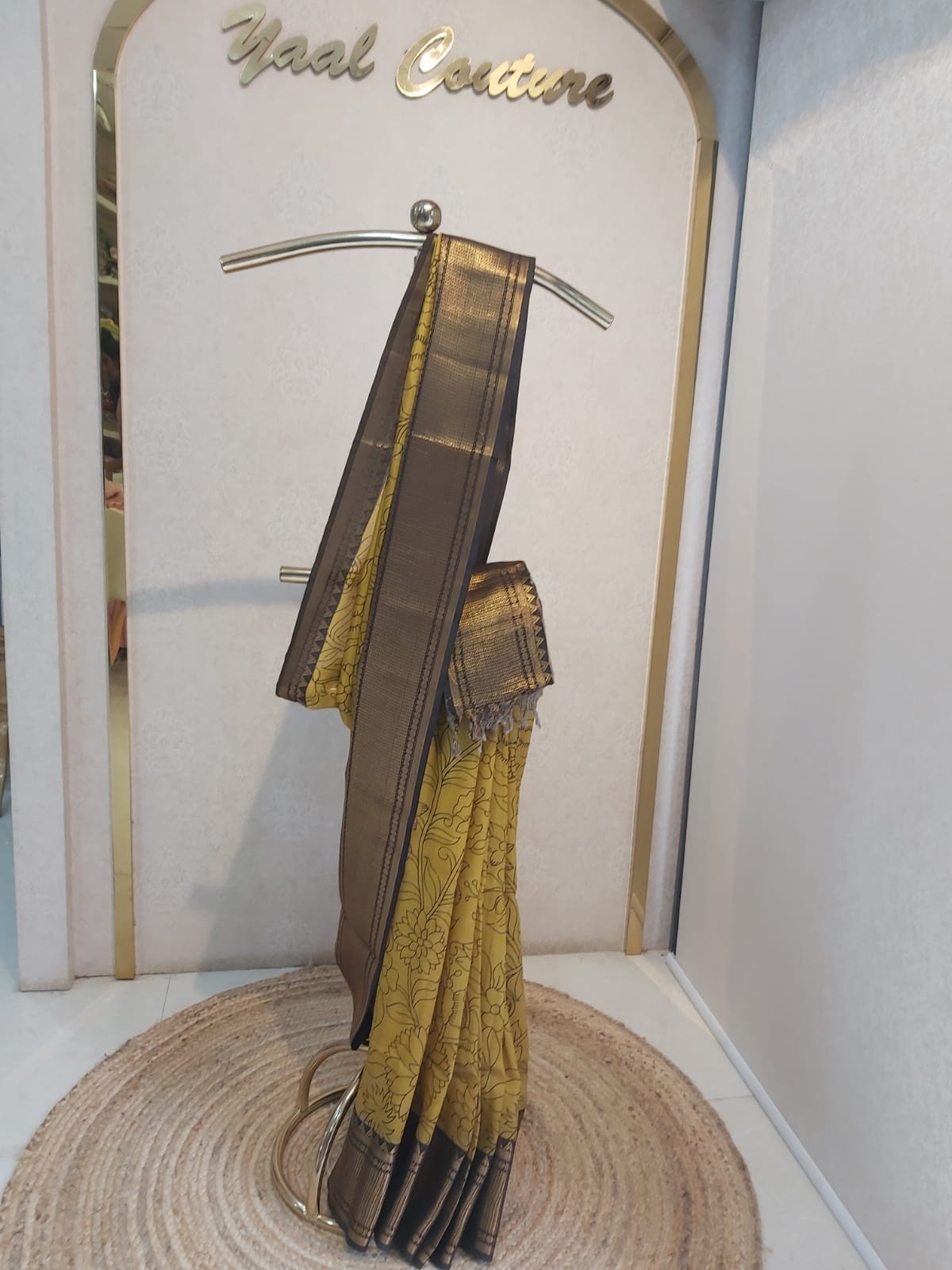 Kalamkari outline with Gold zari border