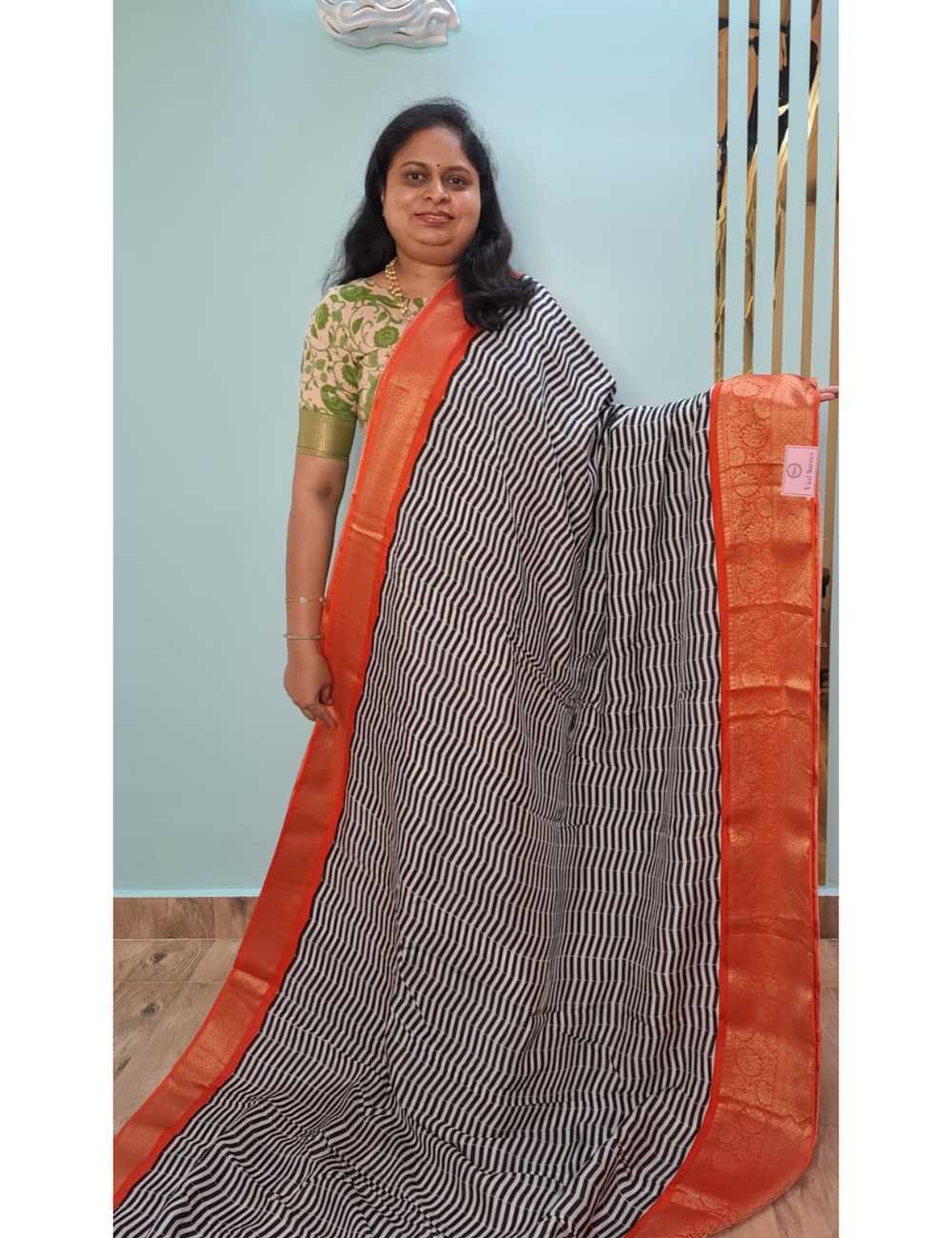 Dola Silk Saree With Orange Border