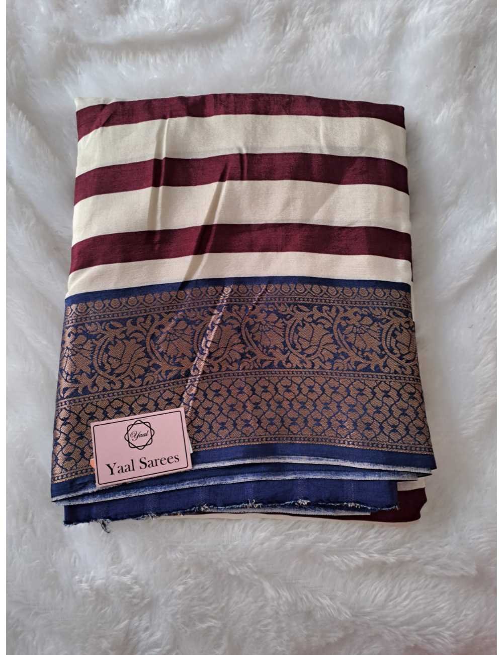 Dola Silk Saree With Blue Border