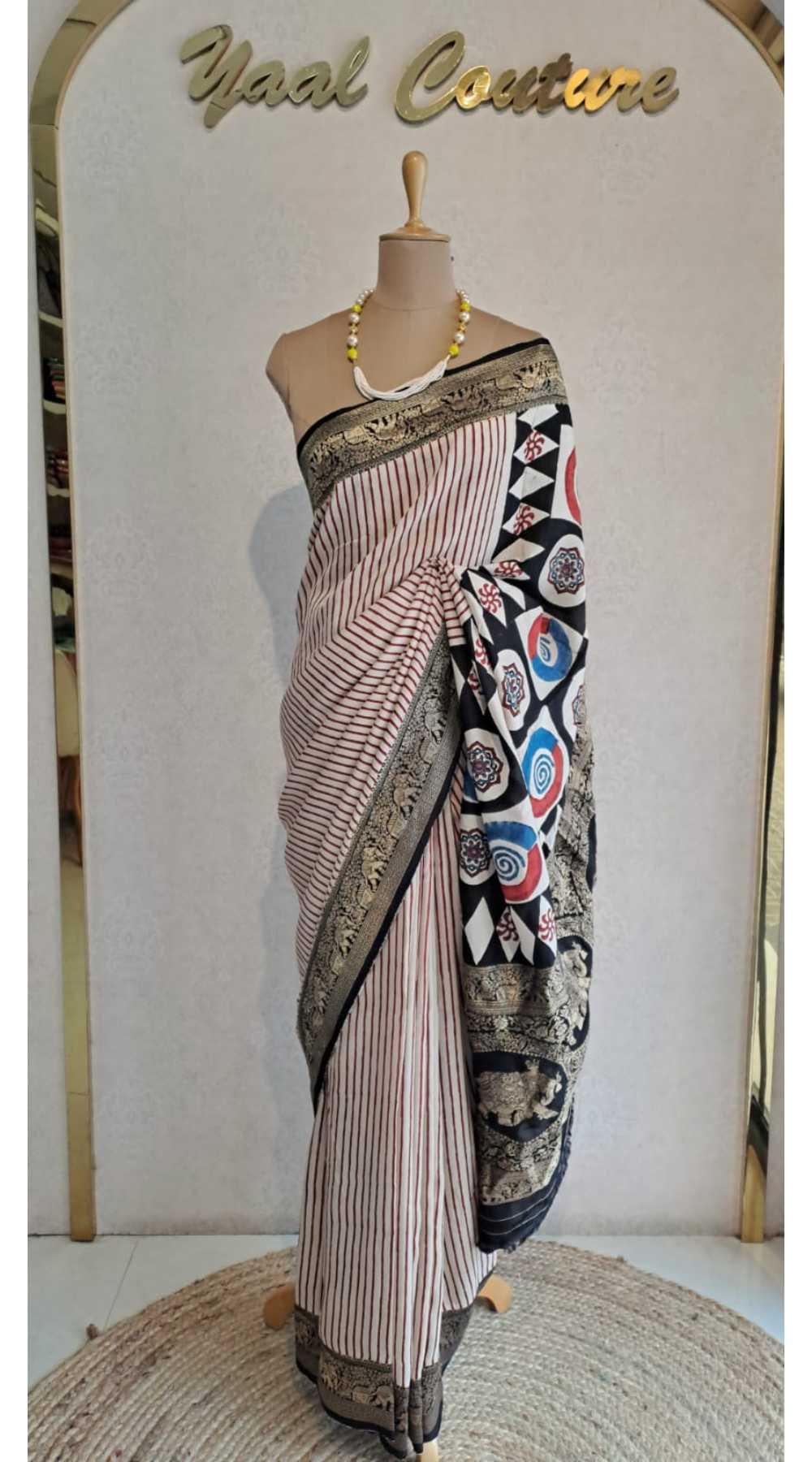 Dola Silk Saree With Black Gold Zari Border