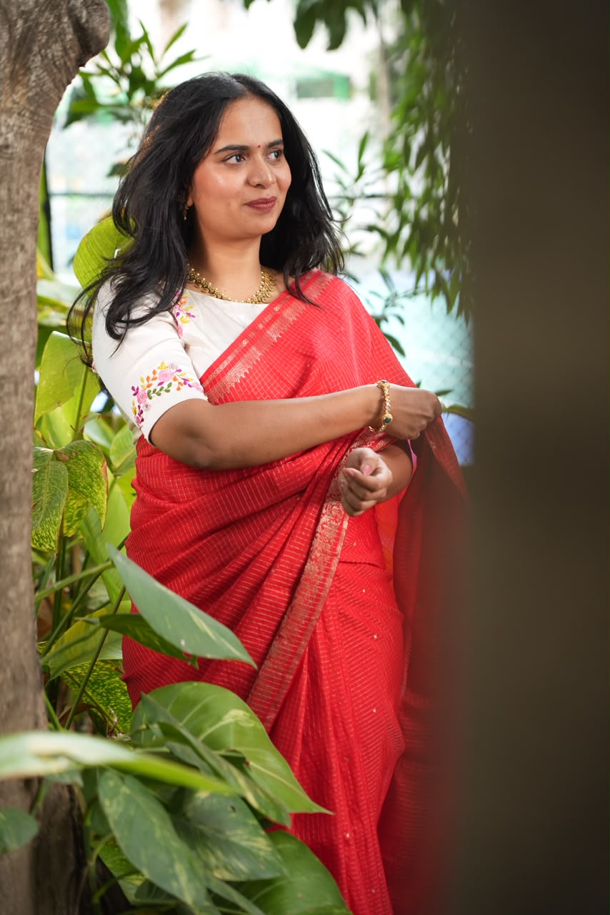 Semi Mysore Crepe Red Saree with Black Contrast Blouse