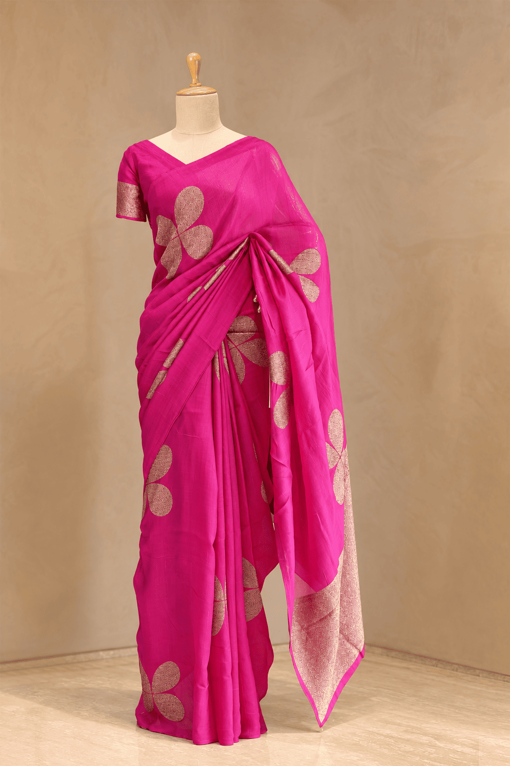 Elegant Embroidered Jute Silk Saree with Matching Border Blouse Piece